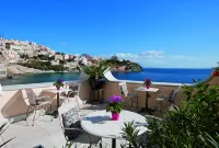 Hotel Ploes - Ocean View