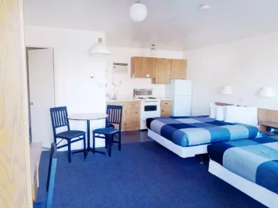 Cardston Inn