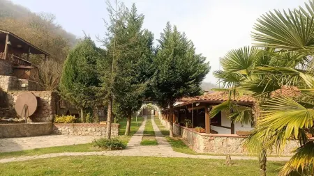 DEĞİRMENBAŞI OTEL & RESTORAN Отели в г. Basiskele