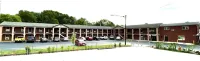 Towne Inn - parking