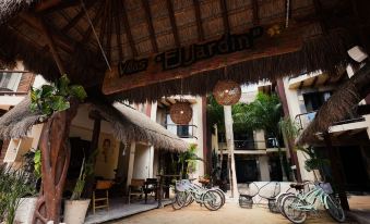Macondo Raíz Holbox