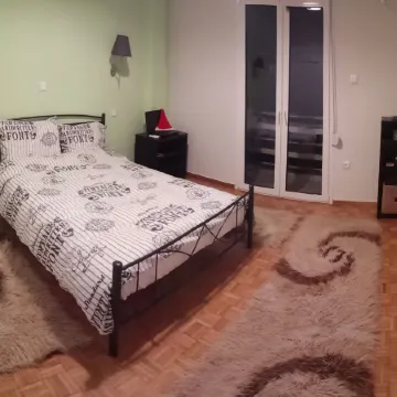 Grandma Vasiliki Rooms to Let