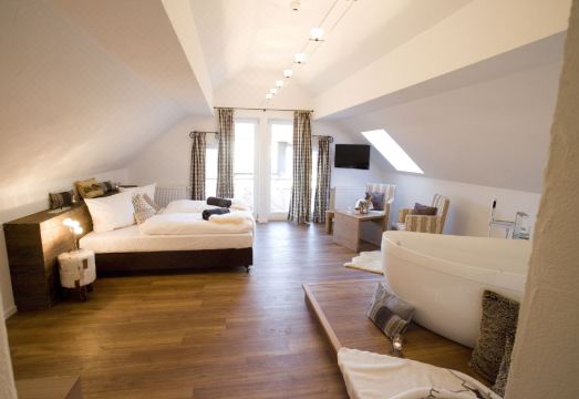 알파인 라이프스타일 호텔 로벤 & 슈트라우스