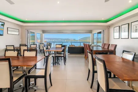 Phoenix Lodge and Waterside Accommodation