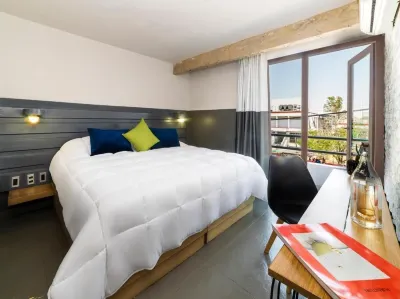 Hotel Next