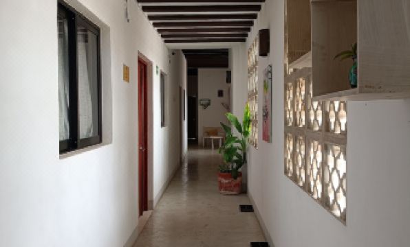 Valladolid 48 Hotel & Hostal