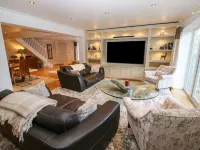 Moor View Hotels in Glossop