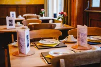 The Saracens Head Inn - breakfast