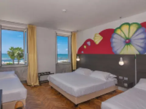 Hotel Tirreno マッサのホテル