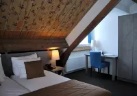 Bitter en Zoet Hotel dekat Kloosterveste