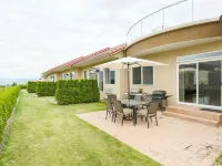 Shiraz Villa Hotels in Osoyoos