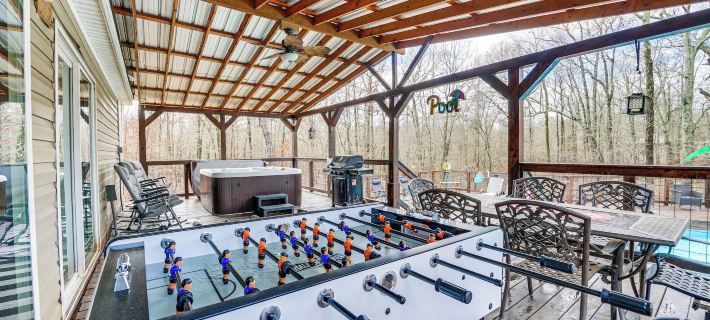 Pet-Friendly Home w/ Deck in Broken Bow! Hotels in Broken Bow