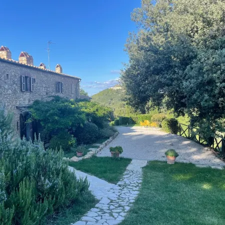 Agriturismo I Casali - A stone farmhouse from 1850 with pool