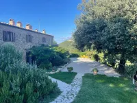 Agriturismo I Casali - A stone farmhouse from 1850 with pool Hotel a Pomarance