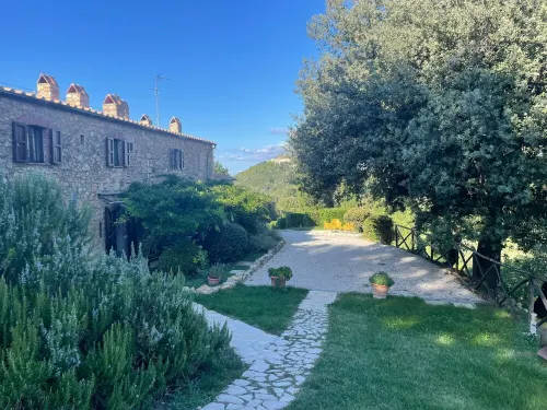 Agriturismo I Casali - A stone farmhouse from 1850 with pool Hotels in Pomarance