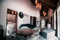 Hotel Paradise Suites