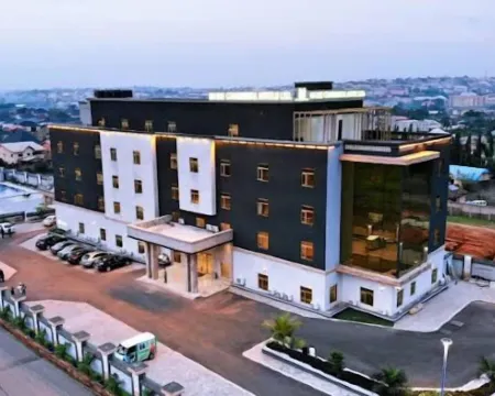 Maxbe Continental Hotel Hotels in Awka