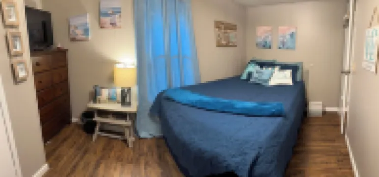 Kentucky Lake - Jonathan Creek 2-bedroom Cabin, WiFi, shared dock & Bald Eagles!
