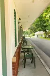 Oak Park Inn