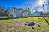 Community Beach & Lake: Pocono Summit Escape Hotels in Coolbaugh Township