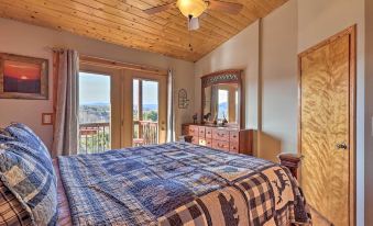 Mtn Views & Fire Pit: Rustic Piney Creek Cabin