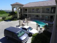 Boca Chica Inn and Suites