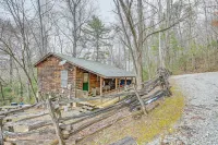 Peaceful Bryson City Cabin - Fire Pit and Hot Tub! - Pet friendly