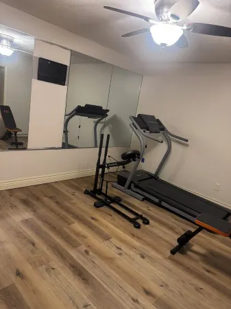 Spacious cozy 4-bedroom house