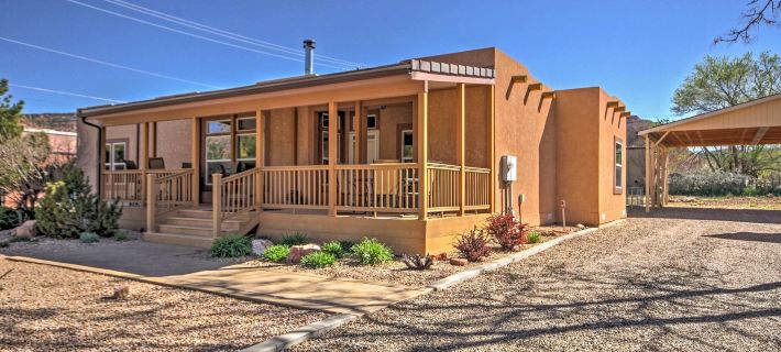 Beautiful Kanab Home w/ Yard - Walk to Restaurants Các khách sạn ở Kanab