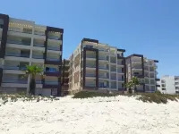 Beach Front Luxury Living Apartment - parking