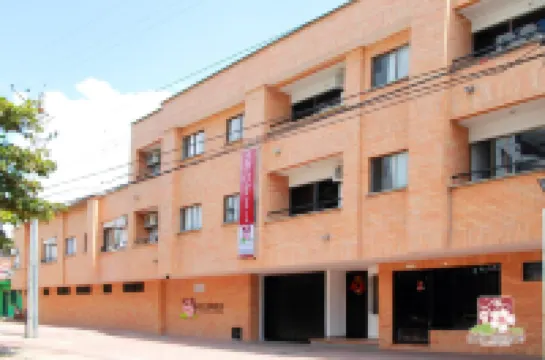 アパルタホテル ロス セレソス のホテル