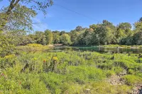 Heber Springs Cabin w/ Deck + River Views! - 3-Star