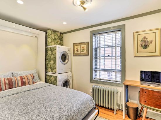 Historic Home w/ Garden, 4 Mi to Lincoln Financial