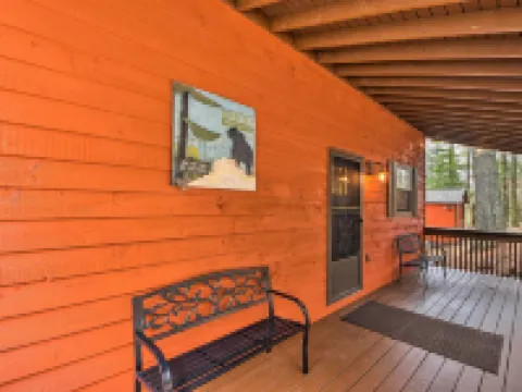 Modern Cabin w/ Deck in the Blue Ridge Mountains! Hotels in Union County