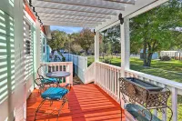 Walk to Cedar Creek Reservoir: Home w/ Fire Pit! - Homestays