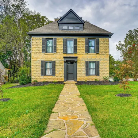 Spacious Athens Home ~ 1 Mi to Downtown!