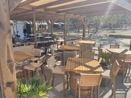 L'Oustaou de Porquerolles Отели рядом с достопримечательностью «Le port de l'ile de Porquerolles»