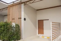 Pvilla Hotels in Samut Prakan