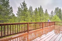 Bikes, Grill & Views: Luxe Truckee Cabin! - balcón
