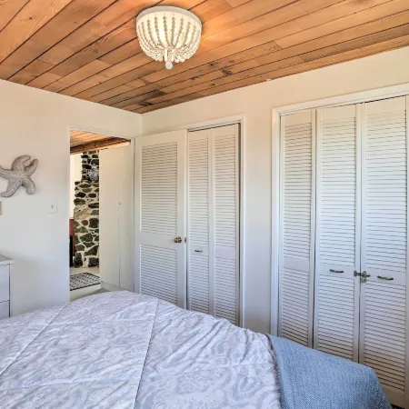 Waterfront Ferndale Home Deck and Beach Access