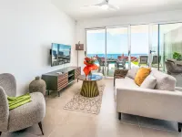 Collection View Free Spa & Padel