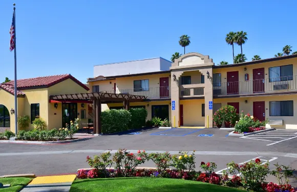 燈塔旅館及套房 （聖地亞哥州立大學）