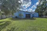 Charming Palm Bay Retreat w/ Spacious Yard! - Wifi
