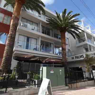 The Palms Apartments Hotel Exterior