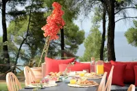 Amantes Villas and Suites - breakfast