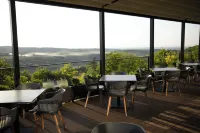 Pećina Stroga - Bjelica Winery Rooms Hotels in Indija