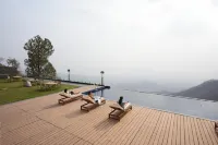 The Belvedere Kasauli - مسبح