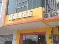 ARK RAWANG BUSINESS HOTEL Hotels near FunPark Gamuda Luge Gardens
