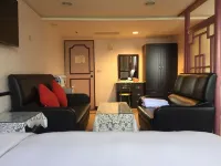 King Lo-Tong Hotel Hotels in Datong Township