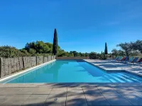 Mazet Hortensia air-conditioned, private terrace-shared pool - Vallée des Baux Hotels in Paradou